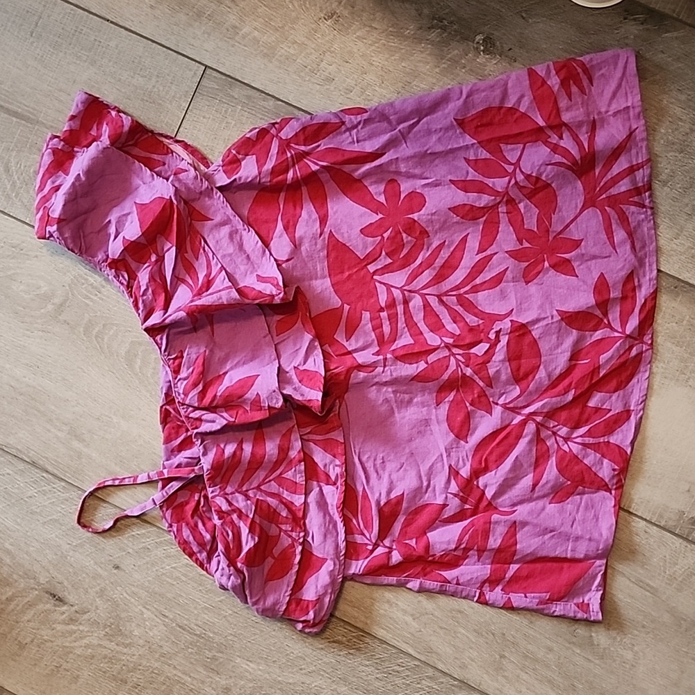 Old Navy Womens Medium one sleeve tank